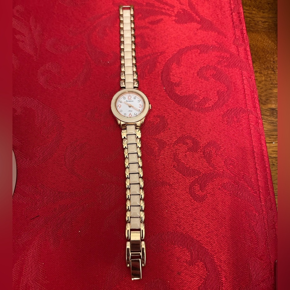 Armitron Now 75/3919WTSV Women's Rose Gold Tone Watch Jeweled Accents - Picture 7 of 11